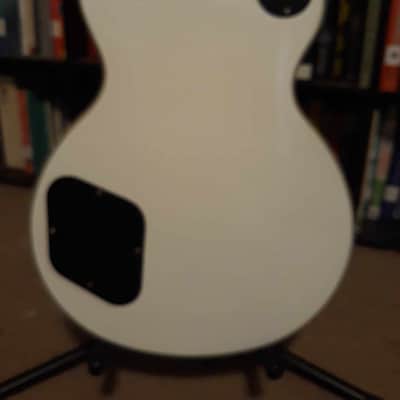 Epiphone Les Paul Custom Pro 2004 Alpine White with SKB TSA hard case image 9