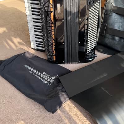 Accordion Pigini Novà image 3