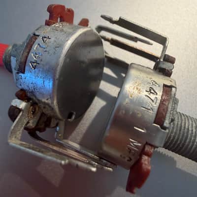 CTS Pots and [3 pcs marked 13780-81] 2 pcs unmarked 1980-1981 fits Traynor TS25 amp image 6