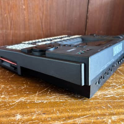 Yamaha QY700 Music Sequencer High-End Sequencer Workstation New internal battery image 6