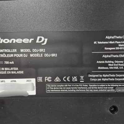 Pioneer DDJ-SR2 Portable 2-channel Controller for Serato DJ 2010s - Black image 6