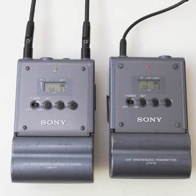 Sony UWP wireless system URX-P1 Reciever and UTX-B1 Transmitter with lapel mic image 3