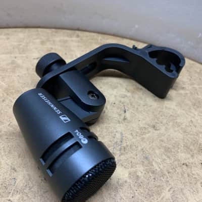 SENNHEISER E604 CARDIOID DYNAMIC MICROPHONE- MAKE OFFER ! image 3