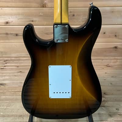 Fender 70th Anniversary American Vintage II 1954 Stratocaster Electric Guitar - 2-Color Sunburst image 4