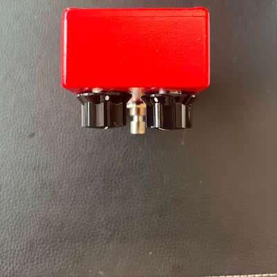 MXR M102 Dyna Comp 1995 - Present - Red image 6