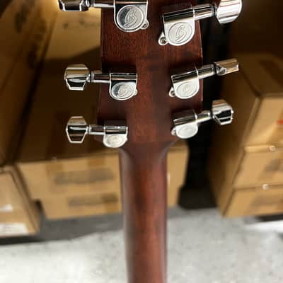 Breedlove Discovery S Concert Acoustic Guitar - Mahogany image 6