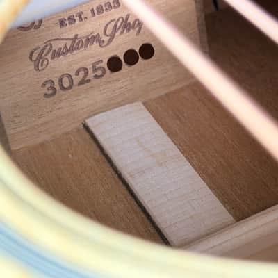 2025 Martin 000-18 Custom Shop Acoustic with Adirondack Top - Natural image 9