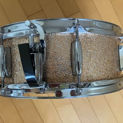 Gretsch Catalina Club - Champagne Sparkle 14x5 image 4