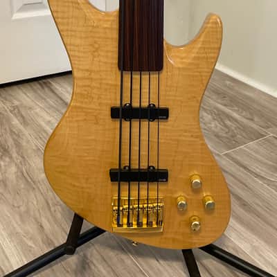Guild Pilot Pro 5 Fretless 1995 - Natural image 1