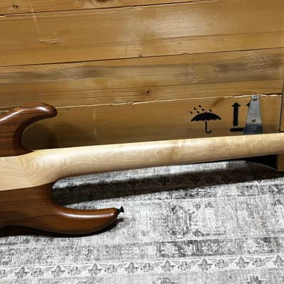 Carvin LB-75 Electric Bass Guitar image 9