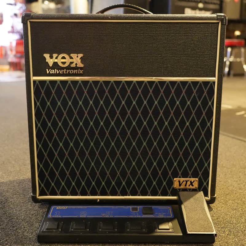Vox AD60VTX Valvetronix 60w 1x12 Hybrid Guitar Combo Amp w/ VC-4 Footswitch (2003-07) - Used image 1