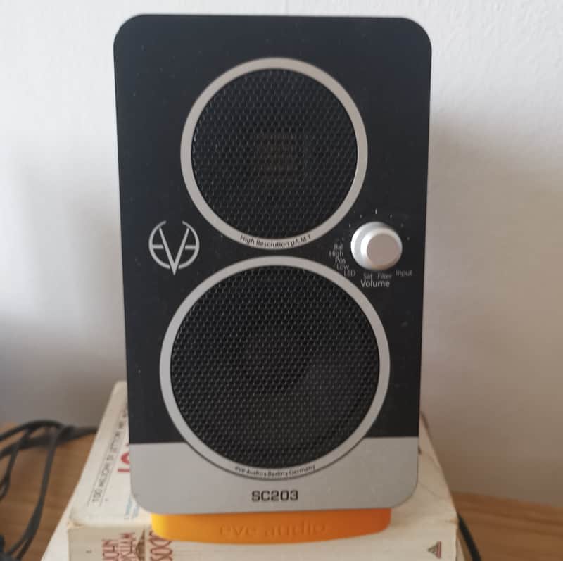 Eve Audio Sc 203 2022  - Black image 1