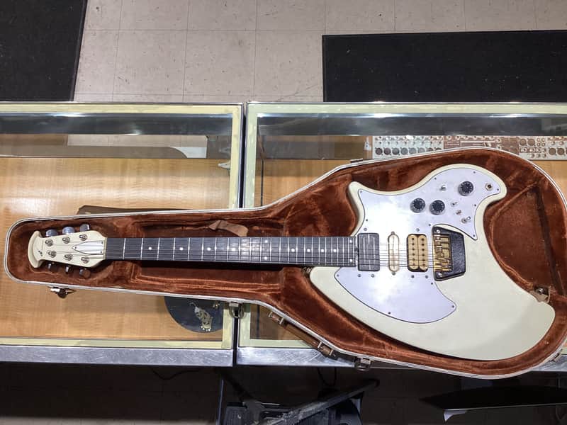 Ovation Breadwinner 1973 - 1975 White image 1