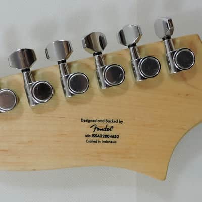 Squier Starcaster 2022 - Candy Apple Red image 8