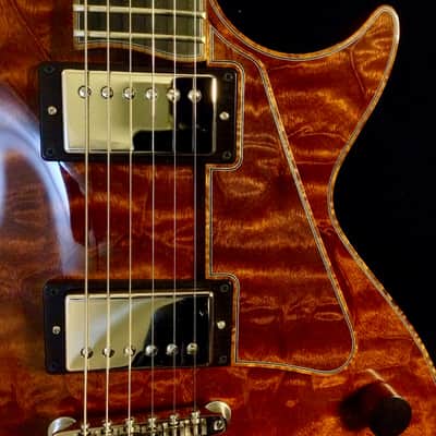 The Tree Quilted Mahogany Four Elements Electric image 10