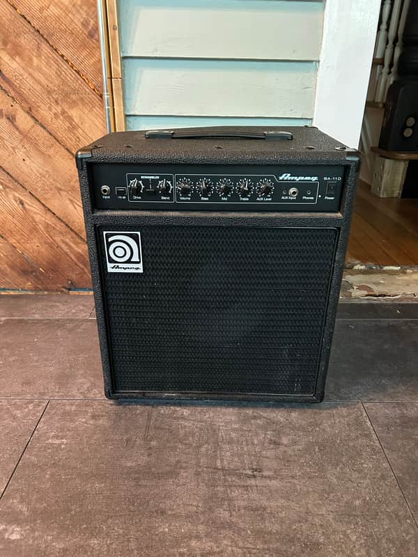 Ampeg BA-110v2 40-Watt 1x10" Bass Combo 2014 - Present - Black image 1