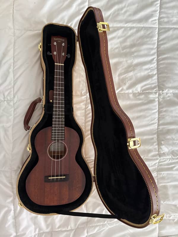 Gretsch G9120 Tenor Standard Ukulele with Tweed Hard Case image 1