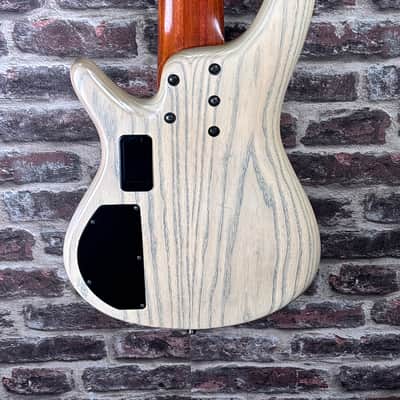 Ibanez Soundgear SR2010ASC "Ashula" Hybrid 6 Strings Fretless image 10