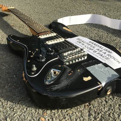 Kurt Cobain Vandalism Strat Nirvana Squier 1998 Left handed Guitar Road Worn stratocaster Seymour tb image 3