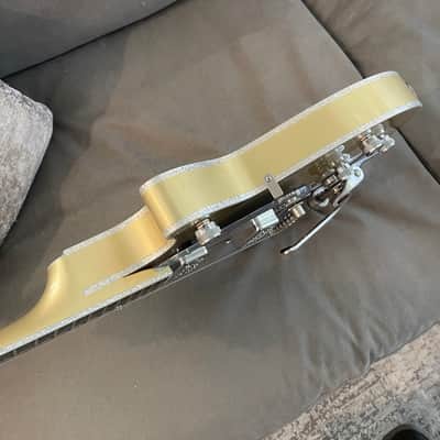 2018 Gretsch G6134T Penguin( Limited Edition Casino Gold) image 9