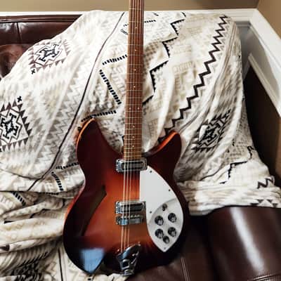 Rickenbacker 330/12 1966 - Fireglo image 13