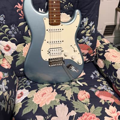 Fender Standard HSS Stratocaster with Maple Fretboard 2001 - 2005 - Blue Agave image 15