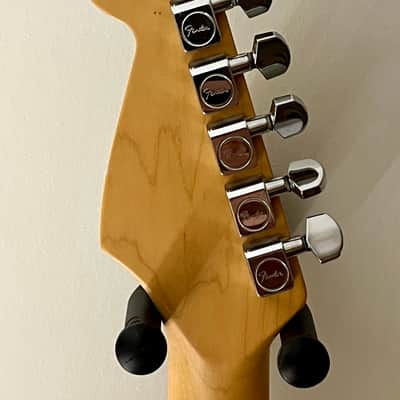 COLLECTORS ONLY: Rare 1994 Fender Stratocaster – Fire-Era Ensenada Production, Made in Corona U.S.A. – MN4135131 – Collector Grade / Near-Mint image 5