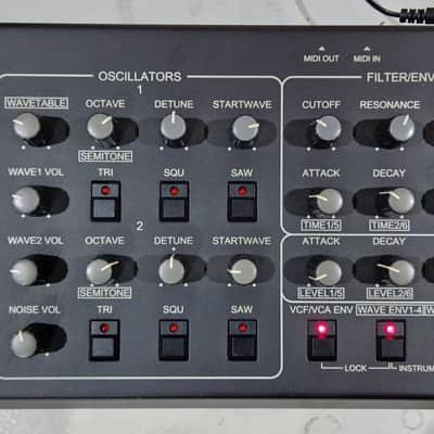 Access Waldorf Microwave Programmer MIDI controller