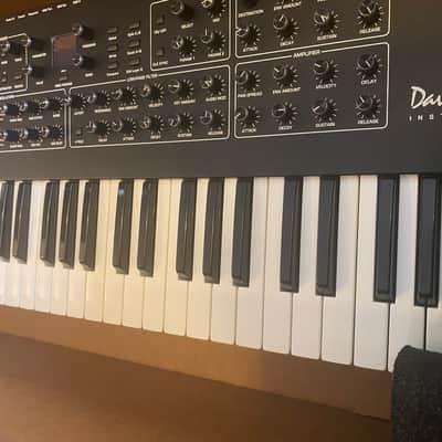 Dave Smith Instruments Prophet Rev 2 8 Voice Sequential image 7