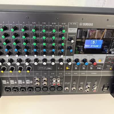 Yamaha EMX7 12 Channel 1400-Watt Powered Analog Mixer 2017 - Present - Black image 6