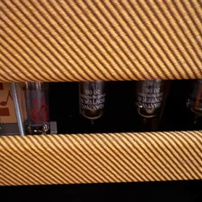 Fender Blues Junior Lacquered Tweed 15-Watt 1x12" Guitar Combo 2016 - Present - Lacquered Tweed image 4