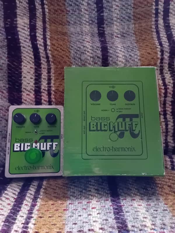 Electro-Harmonix Bass Big Muff Pi Fuzz Pedal | Reverb UK