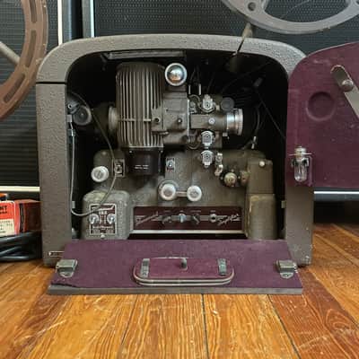 Bell & Howell No. 185 Filmosound Amp + Projector - 8 Ohm AlNiCo 6" Speaker - 1940's/1950's Made In USA image 2