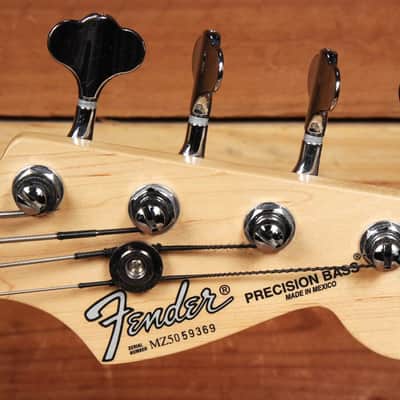 FENDER 2005 Rare! P-BASS JUNIOR Black Short Scale MIM Precision Jr Clean 9369 image 8
