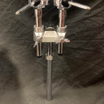 Yamaha - TH-945B Double Tom Mount, 3-Hole Receiver with CL-940 Arms 2000's image 5