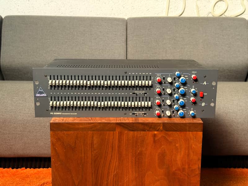 Belapex PE 232MKII Paragraphic Equaliser image 1