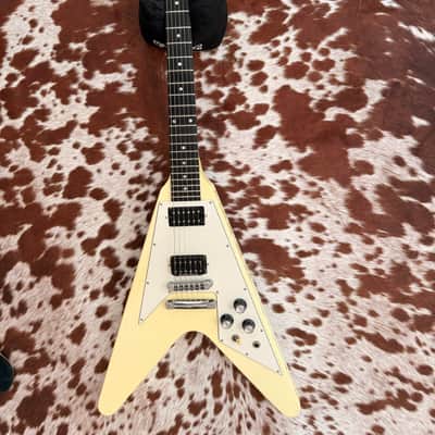2009 Gibson Flying V ’67 Reissue – Exceptional Player – Duncan SH-5/Jazz – OHSC and Papers image 2