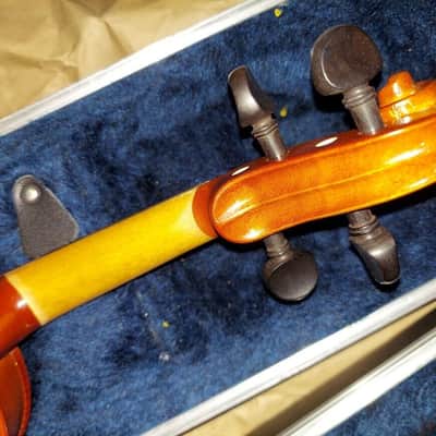 Becker Model 100 size 1/4 violin. Romania, Very Good Condition image 4