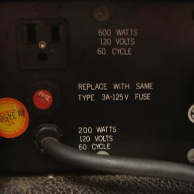 Acoustic 136 bass amp image 7