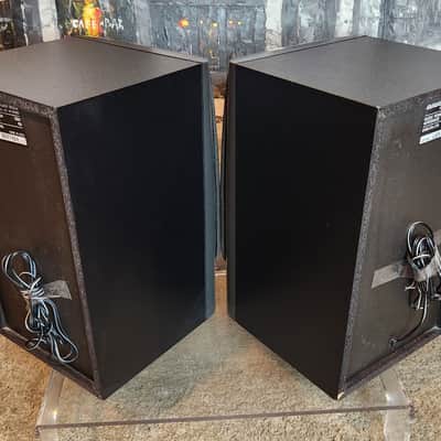 Aiwa Aiwa SX-N5200 is a vintage 3-way bass-reflex bookshelf speakers 90s  - Black image 6