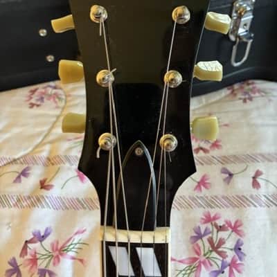 Eastman AR371CE-SB Hollow body Archtop 2014 w '57 Humbucker Pickup-- Sunburst, Absolutely Minty*MINTY* image 6