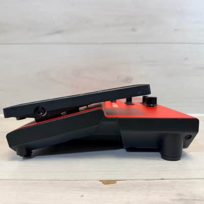 Line 6 POD Go Limited Edition Red Multi-Effects Processor w/ Power Supply 2022–2020s image 9