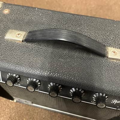 Used Spectra 110 combo guitar amplifier 24 watts Local Pickup Only image 12