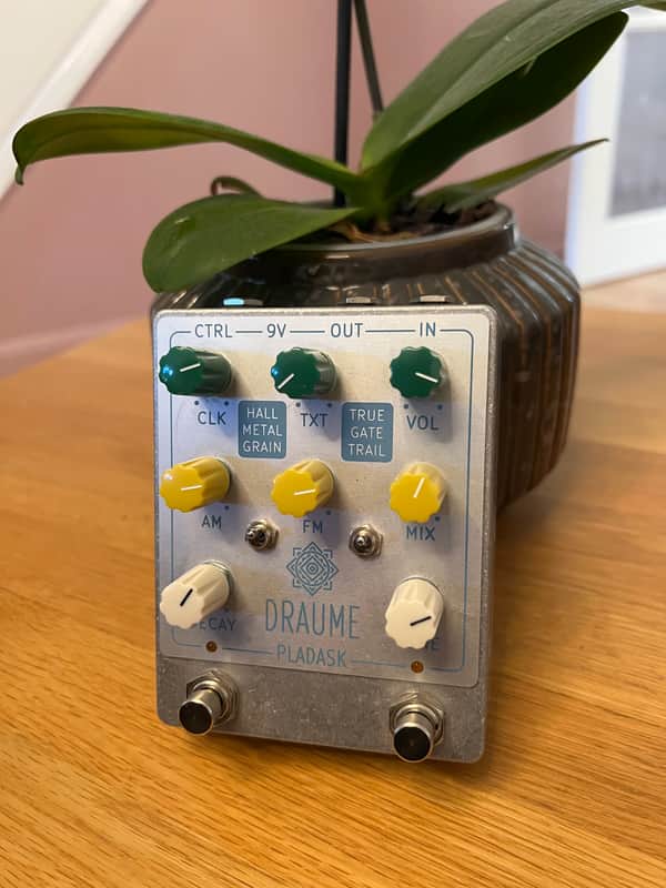 Pladask Elektrisk Draume V2