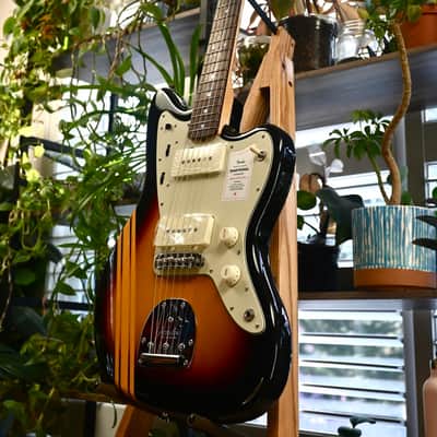 *New in Box* Fender MIJ Traditional '60s Jazzmaster 2025 Collection 2025 - Competition 3-Color Sunburst Japan image 2