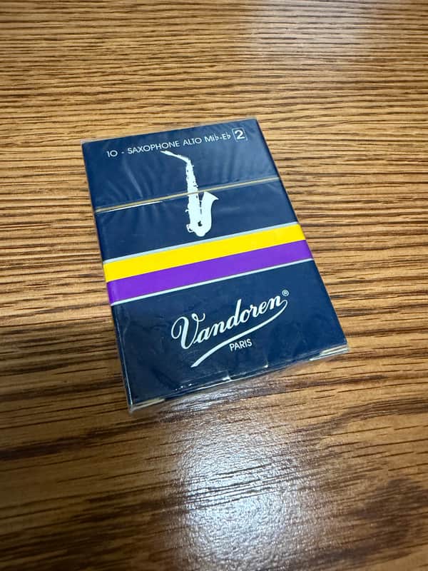 Vandoren SR211 Traditional Alto Saxophone Reeds - Strength 2 (Box of 10) 2010s - Standard image 1