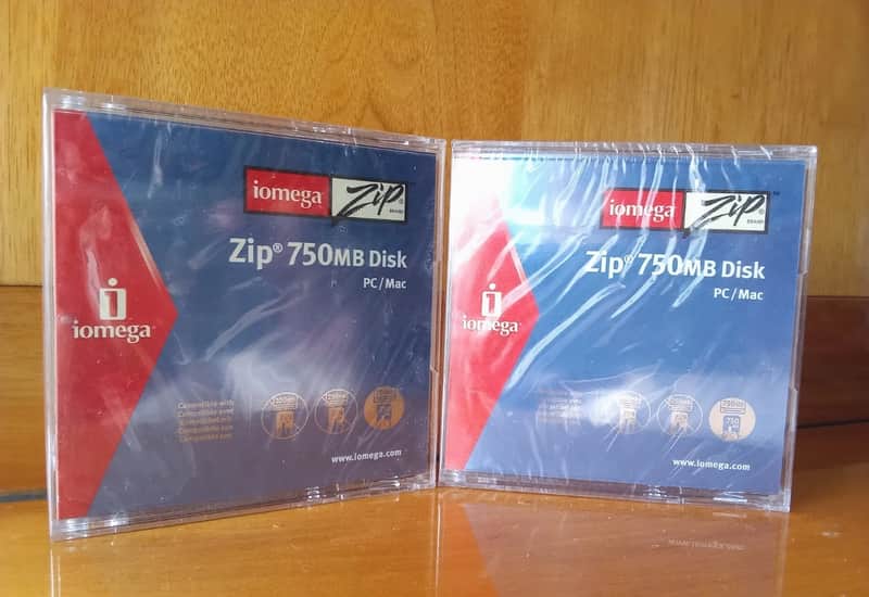 2x Iomega Zip - Disk 750mb (for destinations outside of those specified, please write to me) image 1