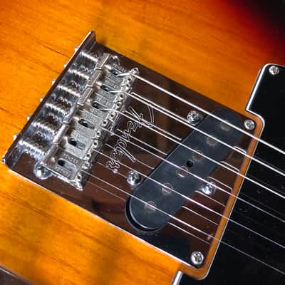 Rare Fender American Standard Telecaster 60th anniversary USA 2011 Sunburst Maple Fretboard + Etui et papiers d'origine image 18