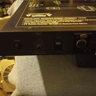 [VGC] Monster Power Rack Power Center Surge Protector/Power Conditioner image 10