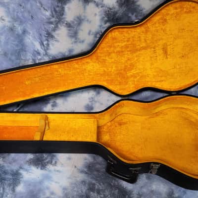 Vintage RARE 1965 Gibson or Martin Victoria Hard Shell Guitar Case 15 Inch Black Gold image 10